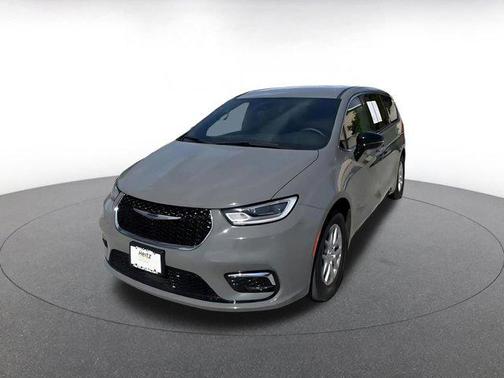 2025 Chrysler Pacifica L