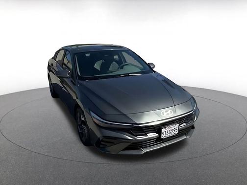 Amazon Gray 2025 Hyundai ELANTRA SEL