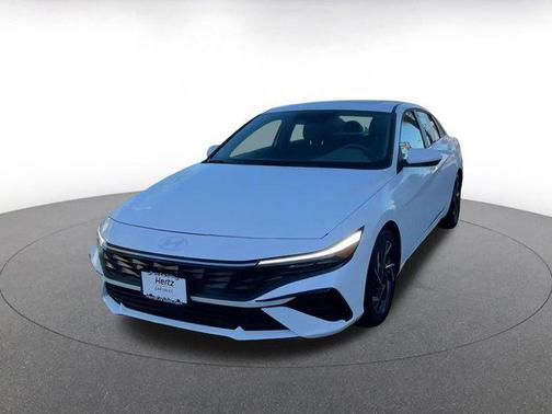 2025 Hyundai ELANTRA SEL