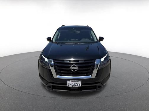 Super Black 2025 Nissan Pathfinder SV 4WD