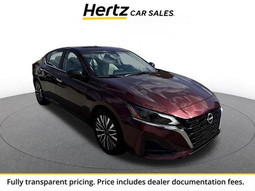 Garnet Pearl Metallic 2025 Nissan Altima SV FWD