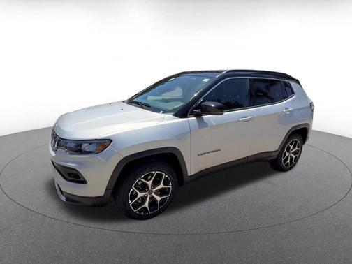 Silver Zynith Metallic Clearcoat 2025 Jeep Compass Limited