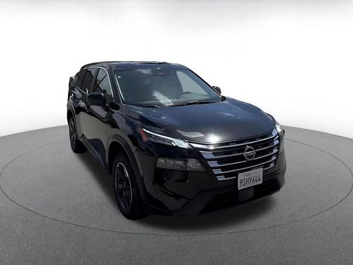 Super Black 2025 Nissan Rogue SV
