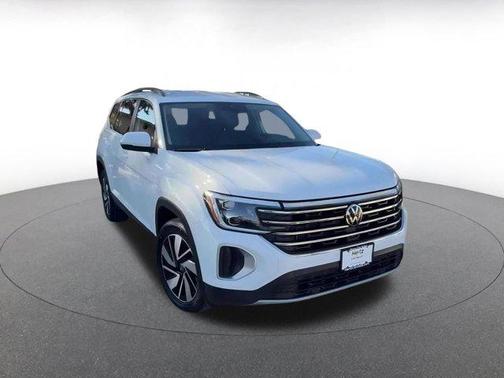 2025 Volkswagen Atlas 2.0T SE w/Technology 4MOTION