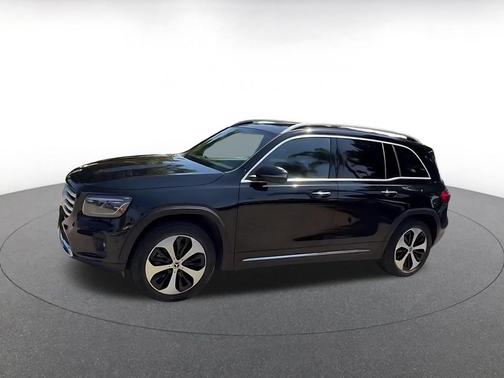 Night Black 2025 Mercedes-Benz GLB 250 4MATIC