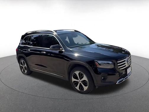 Night Black 2025 Mercedes-Benz GLB 250 4MATIC