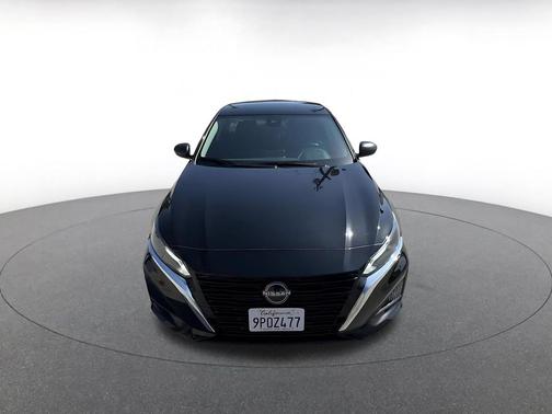 Super Black 2025 Nissan Altima SV FWD