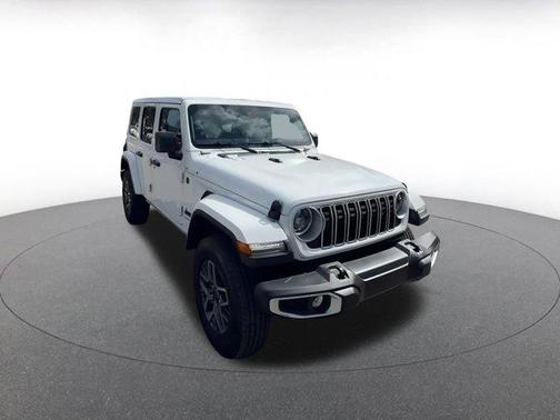 2025 Jeep Wrangler 4-Door Sahara 4x4