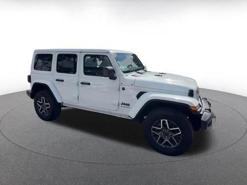 2025 Jeep Wrangler 4-Door Sahara 4x4