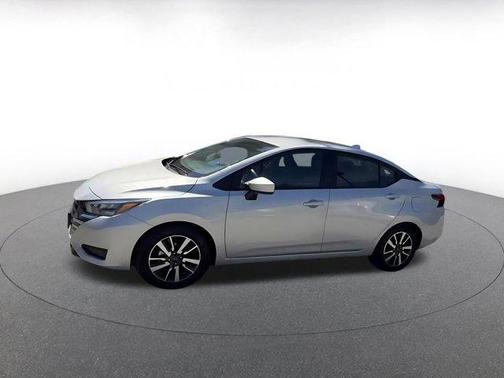 Brilliant Silver Metallic 2025 Nissan Versa 1.6 SV