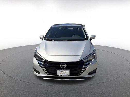 Brilliant Silver Metallic 2025 Nissan Versa 1.6 SV