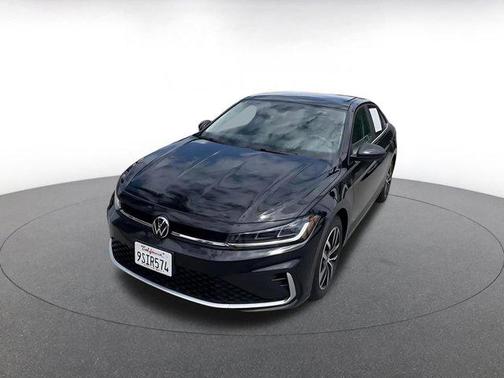 Deep Black Pearl 2025 Volkswagen Jetta 1.5T SE