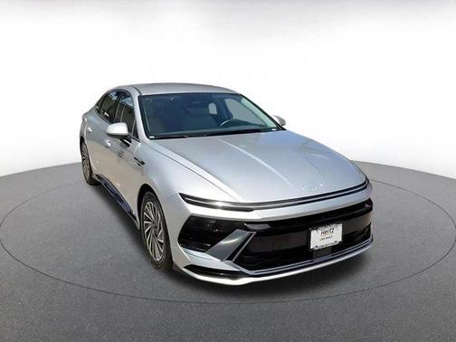 Aero Silver 2025 Hyundai SONATA Hybrid SE