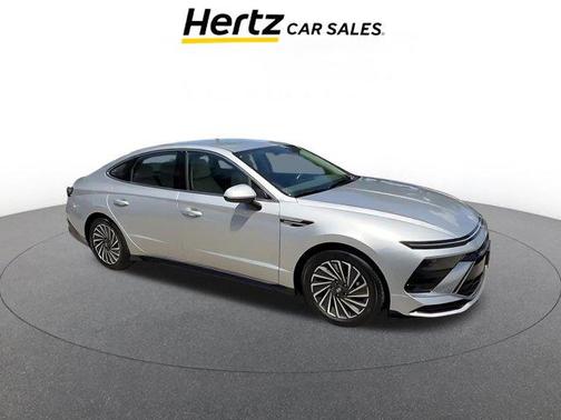 Aero Silver 2025 Hyundai SONATA Hybrid SE