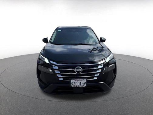Super Black 2025 Nissan Rogue SV