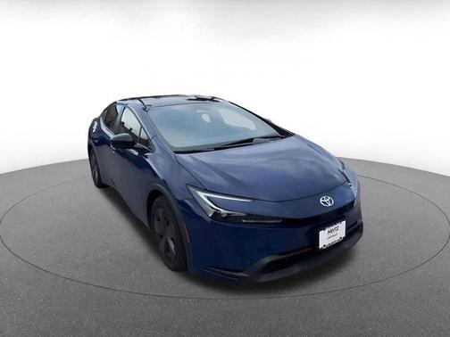 2025 Toyota Prius LE