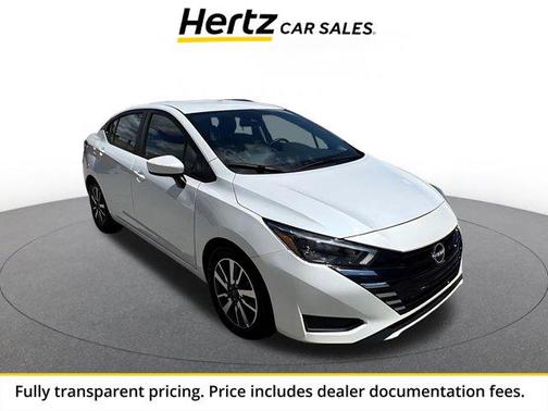 Aspen White Tricoat 2025 Nissan Versa 1.6 SV
