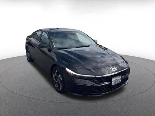 2025 Hyundai ELANTRA HEV Limited