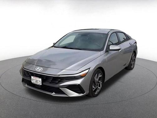 Fluid Metal 2025 Hyundai ELANTRA HEV Limited