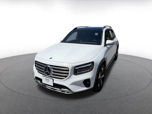 Polar White 2025 Mercedes-Benz GLB 250 4MATIC