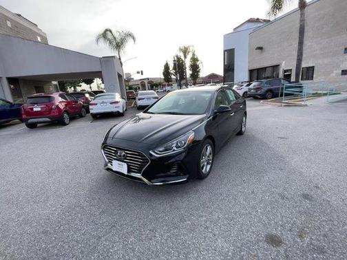 Photo 5 of 38 of 2018 Hyundai Sonata SEL