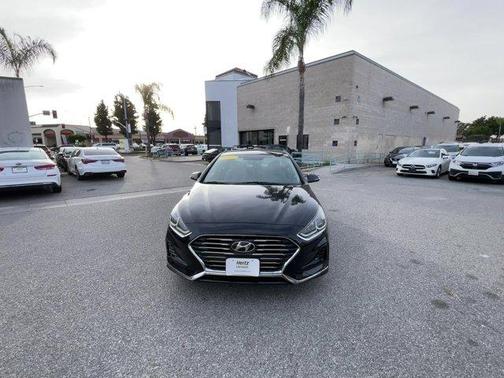 Photo 3 of 38 of 2018 Hyundai Sonata SEL