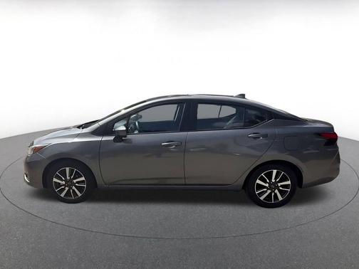 Gun Metallic 2025 Nissan Versa 1.6 SV