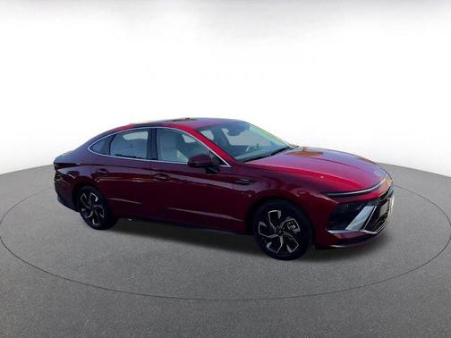 Ultimate red 2025 Hyundai SONATA SEL