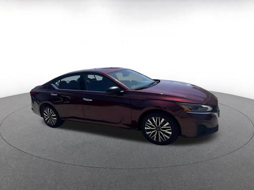 Garnet Pearl Metallic 2025 Nissan Altima SV FWD