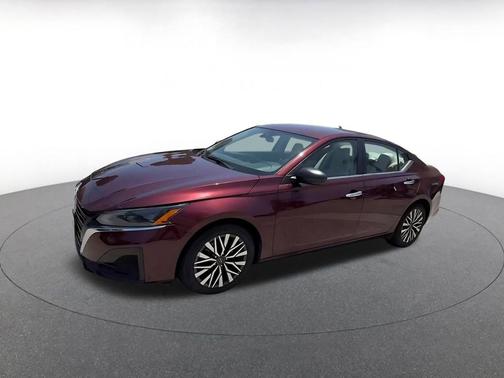 Garnet Pearl Metallic 2025 Nissan Altima SV FWD