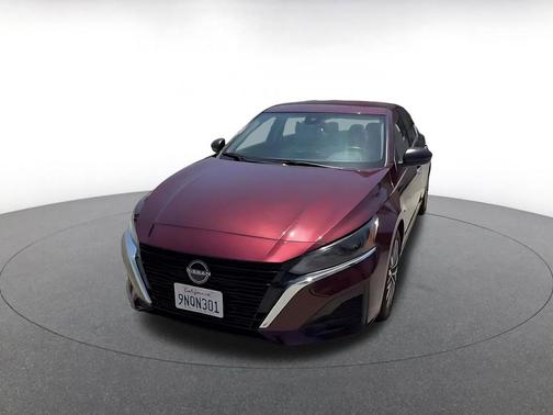 Garnet Pearl Metallic 2025 Nissan Altima SV FWD