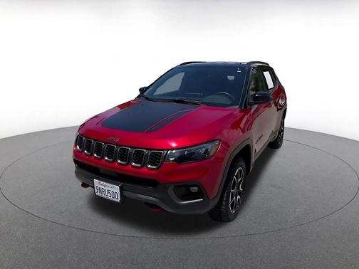 Red Hot Pearlcoat 2025 Jeep Compass Trailhawk