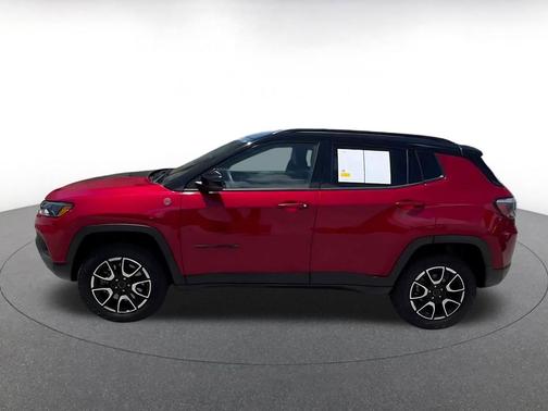 Red Hot Pearlcoat 2025 Jeep Compass Trailhawk