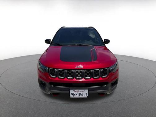Red Hot Pearlcoat 2025 Jeep Compass Trailhawk