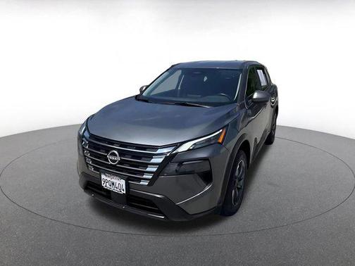 Gun Metallic 2025 Nissan Rogue SV