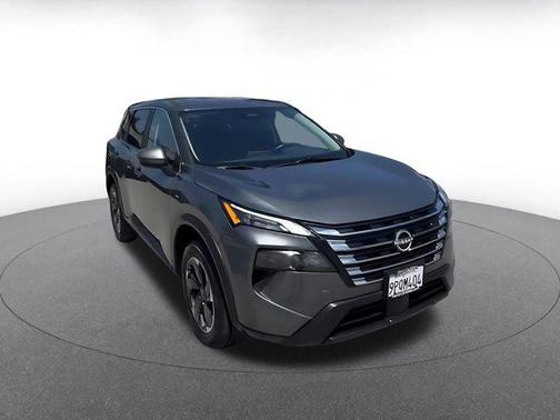 Gun Metallic 2025 Nissan Rogue SV