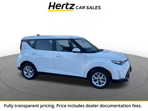 Snow White Pearl 2025 Kia Soul LX