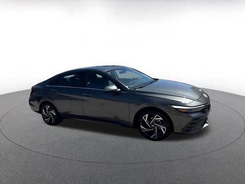 2025 Hyundai ELANTRA HEV Limited