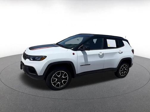 Bright White Clearcoat 2025 Jeep Compass Trailhawk