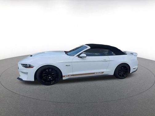 Oxford White 2022 Ford Mustang GT Premium