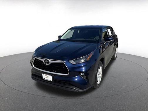 2025 Toyota Highlander LE