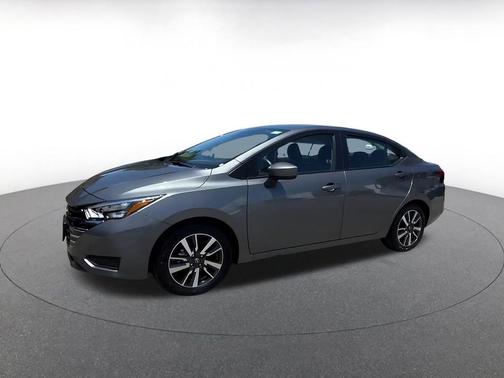 Gun Metallic 2025 Nissan Versa 1.6 SV