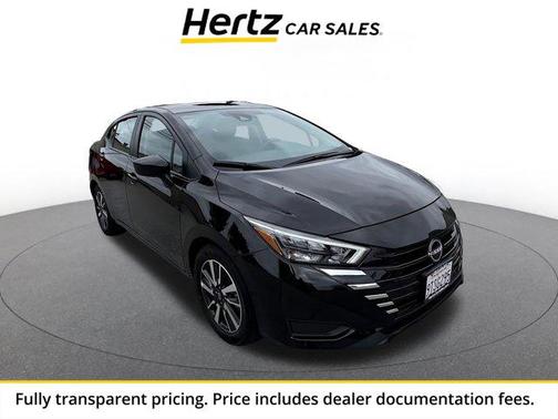 Super Black 2025 Nissan Versa 1.6 SV