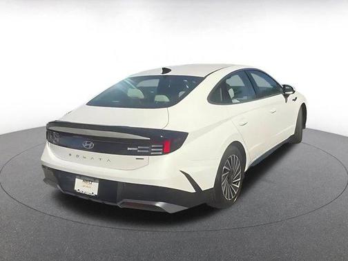 2025 Hyundai SONATA Hybrid SE