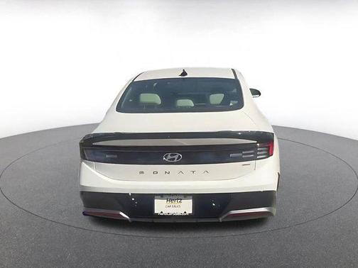 2025 Hyundai SONATA Hybrid SE