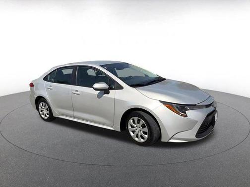 Classic Silver Metallic 2025 Toyota Corolla LE