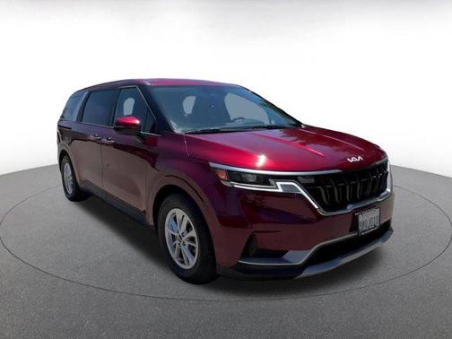2024 Kia Carnival LX