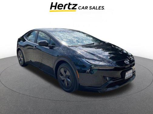 2025 Toyota Prius LE