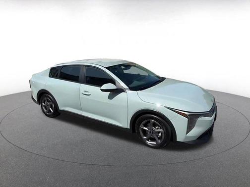 Morning Haze 2025 Kia K4 LXS