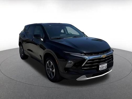 Black 2025 Chevrolet Blazer 2LT